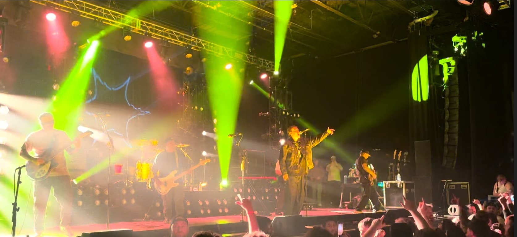 Concert photo preview 3